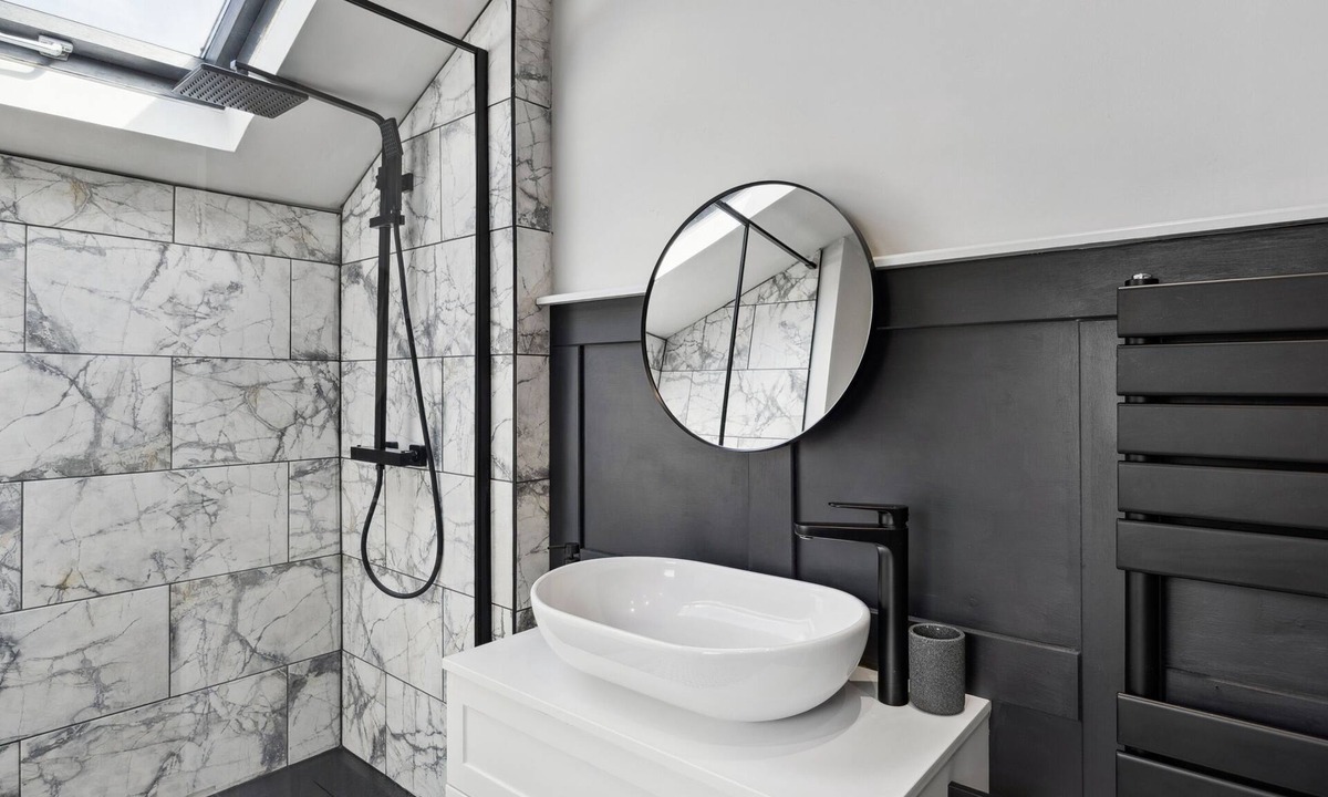 Lincoln House | Luxury Modern Entire Home