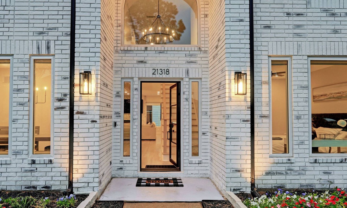 Memorial Parkway House | Luxury Modern Farmhouse + Game Room + Chef Kitchen