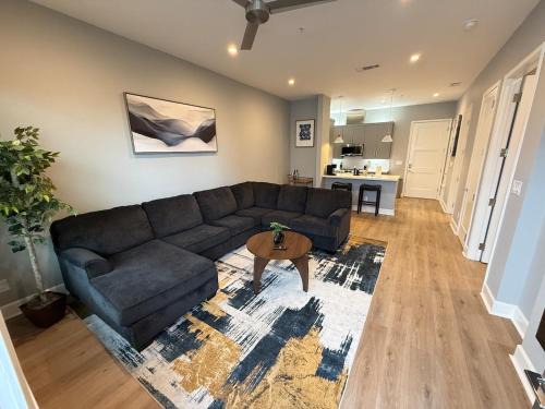 Cedars Apartment | Luxury Modern King Bed Heart Of Downtown Dallas