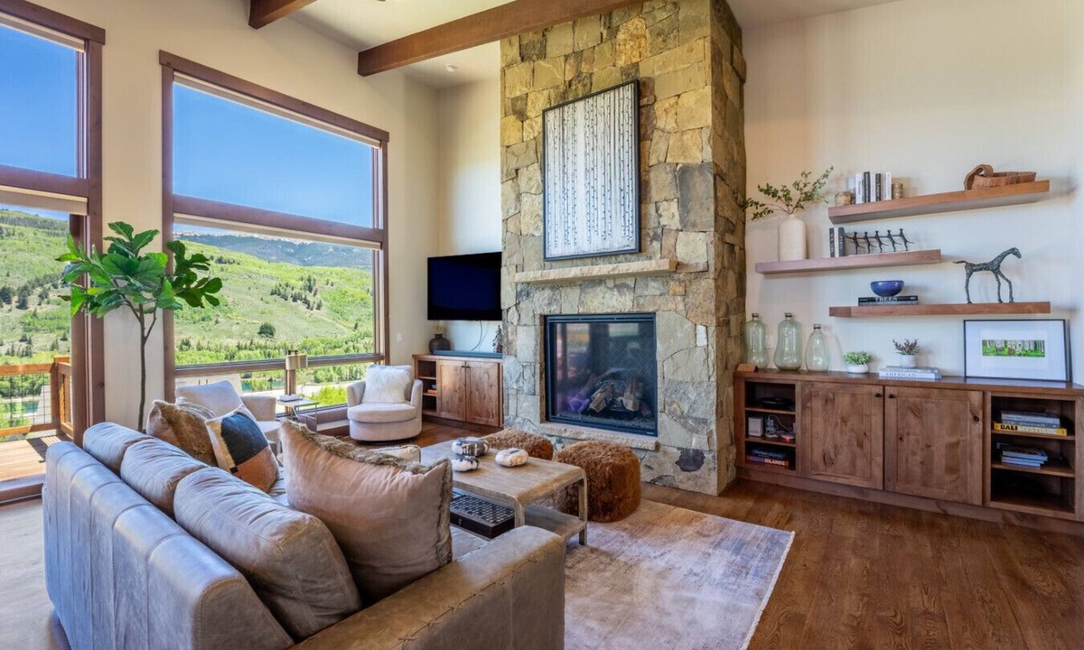 Silverthorne House | Luxury Mountain Home, Resort Amenities @ Summit Sky Ranch