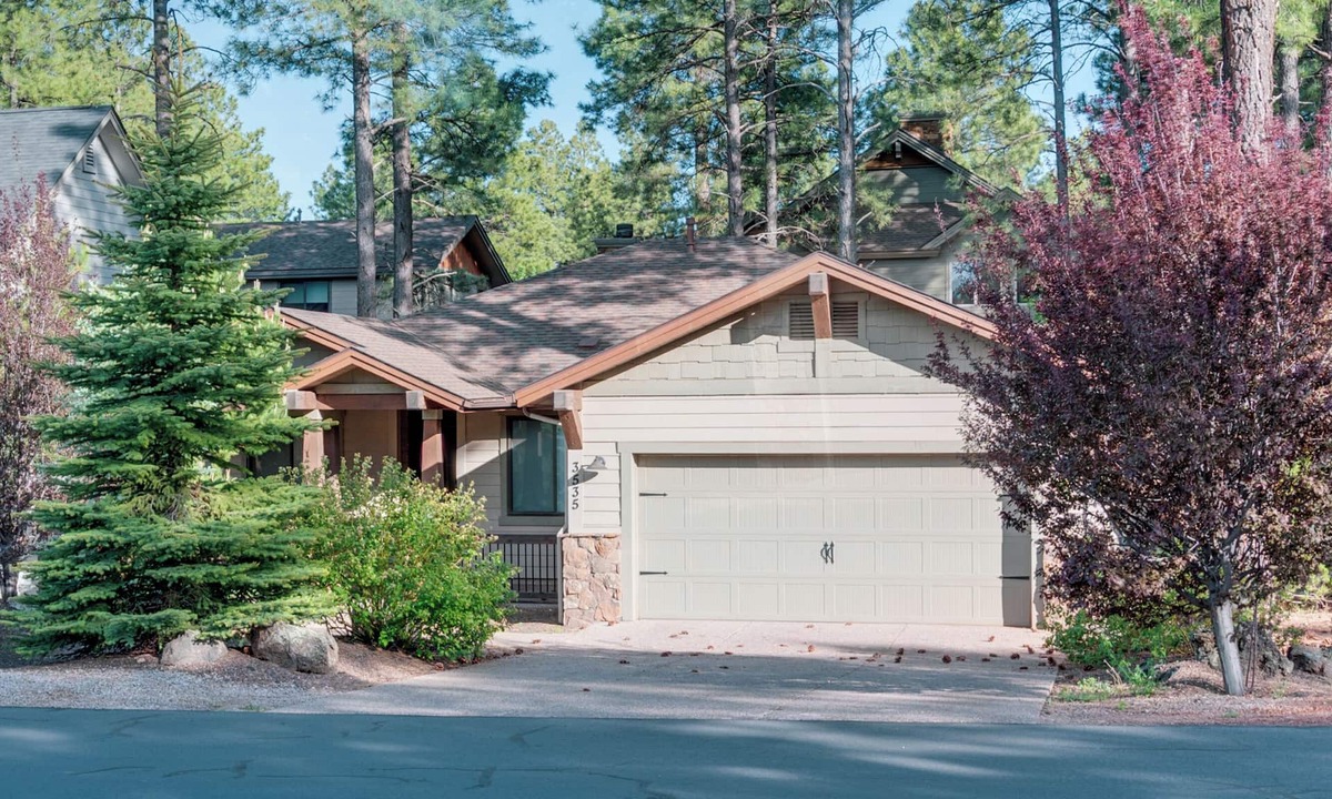 Flagstaff House | Luxury mountain retreat with A/C