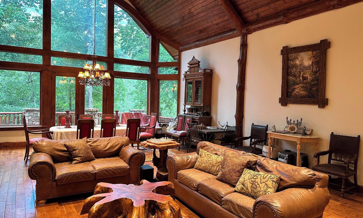 Glenville House | Luxury Mountain Retreat: views, fire pit, and creek