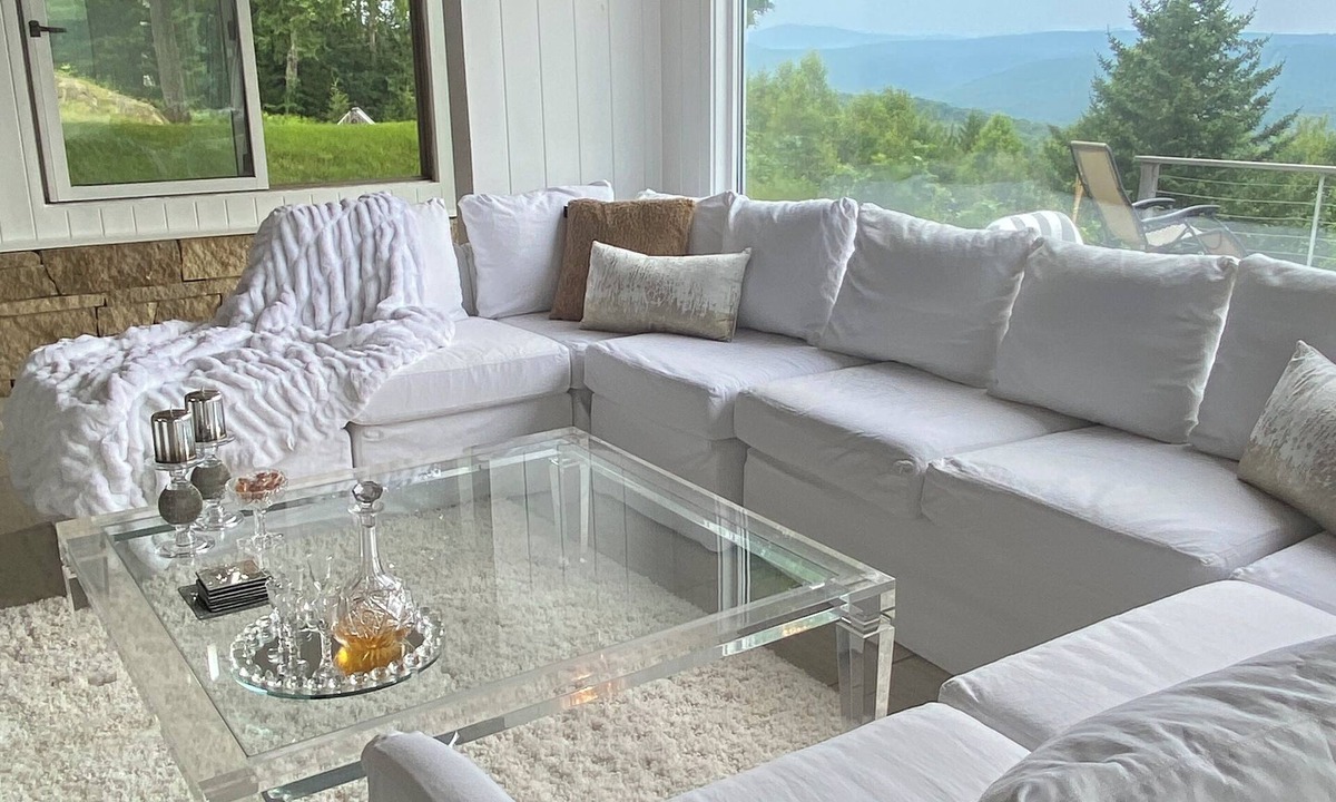 Stratton Mountain House | Luxury Mountain Top House , Hot Tub, Fire Pit & Panoramic Stratton Views