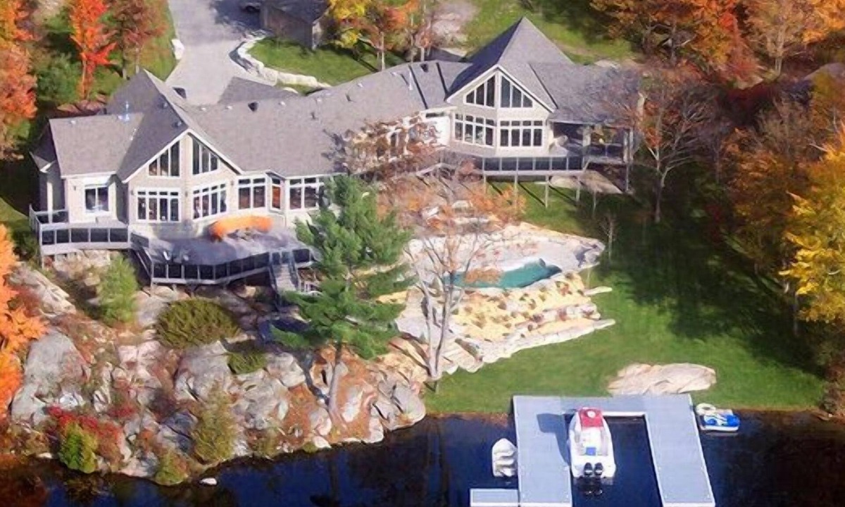Georgian Bay House | Luxury Muskoka Waterfront Villa Pool, Hot Tub & Sunset Views