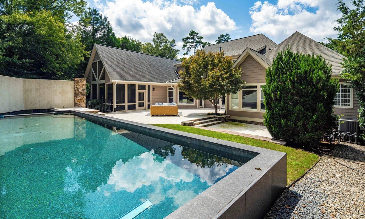 Chapel Hill House | Luxury near UNC - 5 King Suites, Pool, Game Room, Spacious