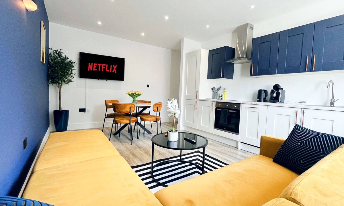 Norwich Apartment | Luxury Norwich City Centre Flat - Free Parking