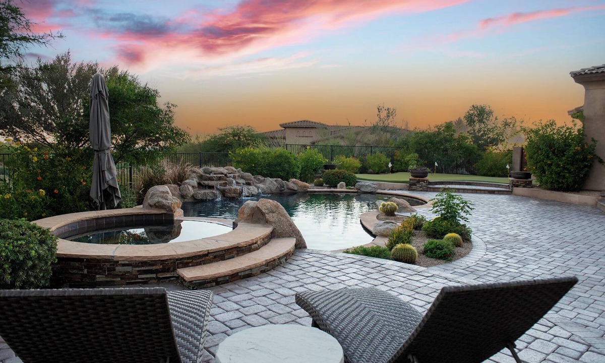 Mirabel Village House | Luxury Oasis: Spacious Getaway