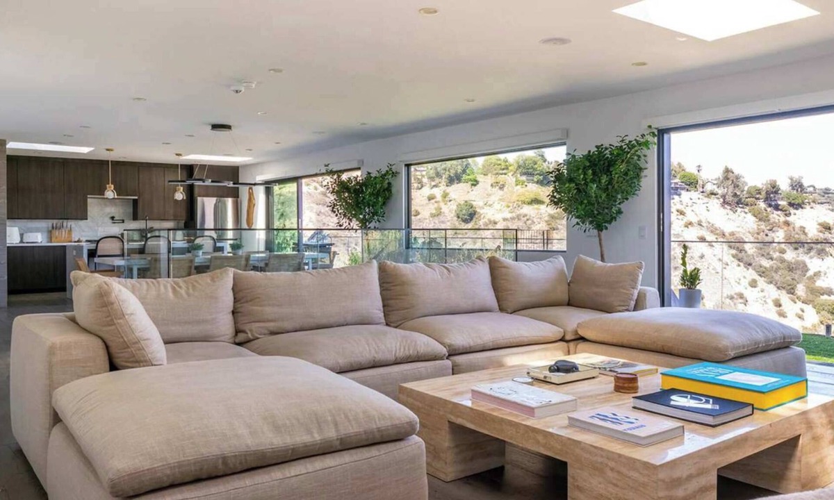 Hollywood Hills West House | Luxury Oasis with Jacuzzi & Sauna in Hollywood Hills