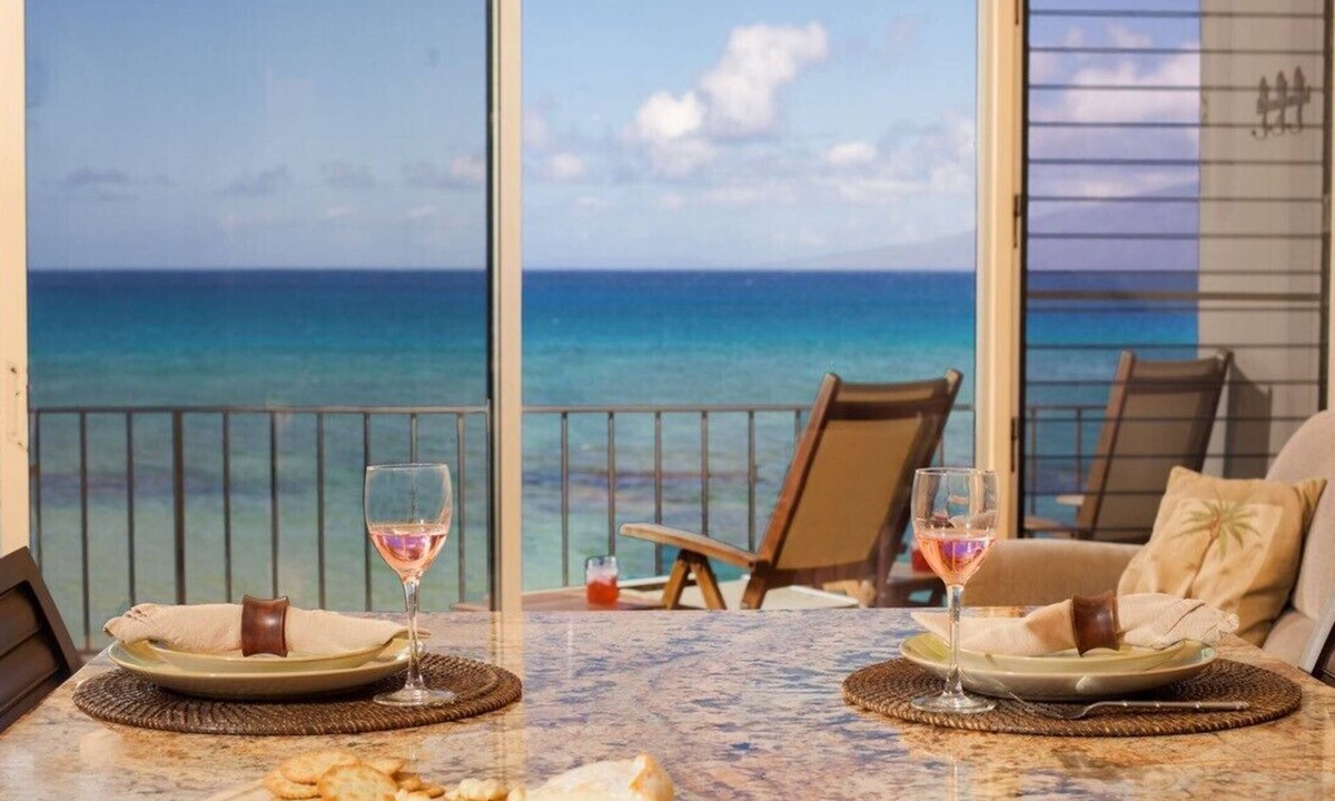 Honokowai Condo | Luxury OCEAN FRONT Truly 5 Star with A/C, 20' From The Water At Pikake. No fees