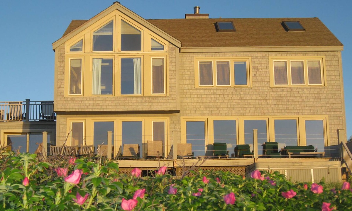 Newbury House | Luxury Oceanfront Home; 6BR - 4 King, 4.5 BA, Elevator, 3 Decks & Hot Tub