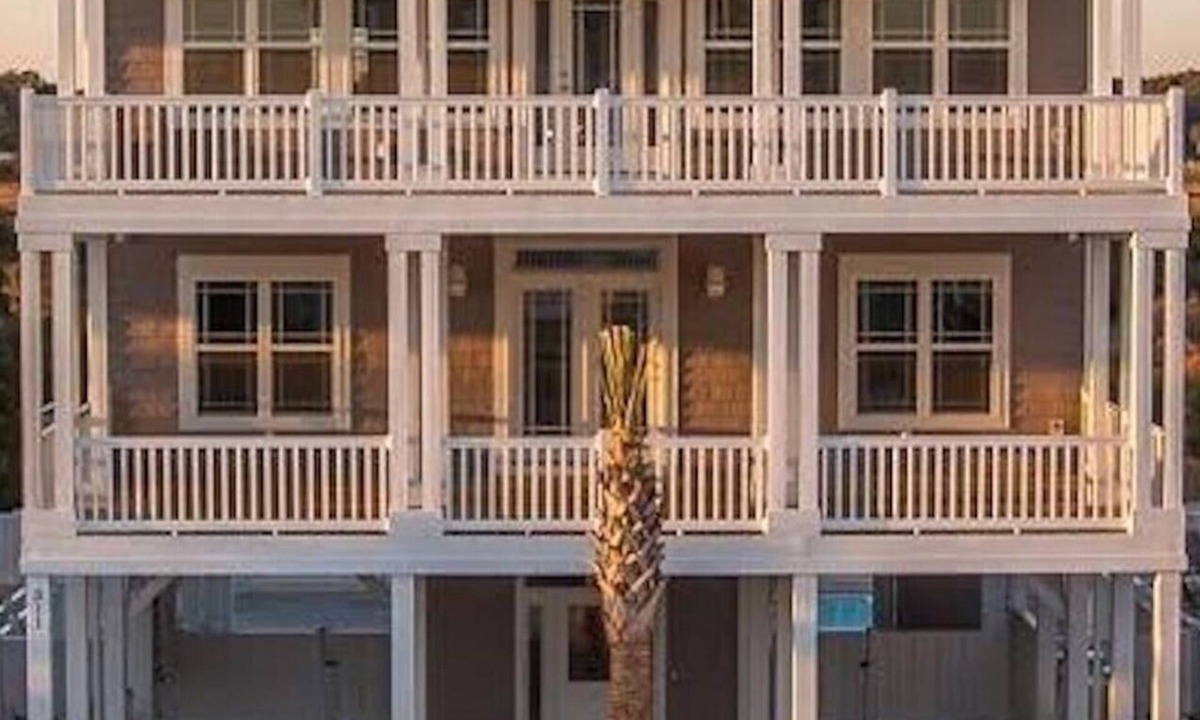 Ocean Isle Beach House | Luxury Oceanview 5Br/5.5 Bath, 2 Masters, Elevator, Huge Pool