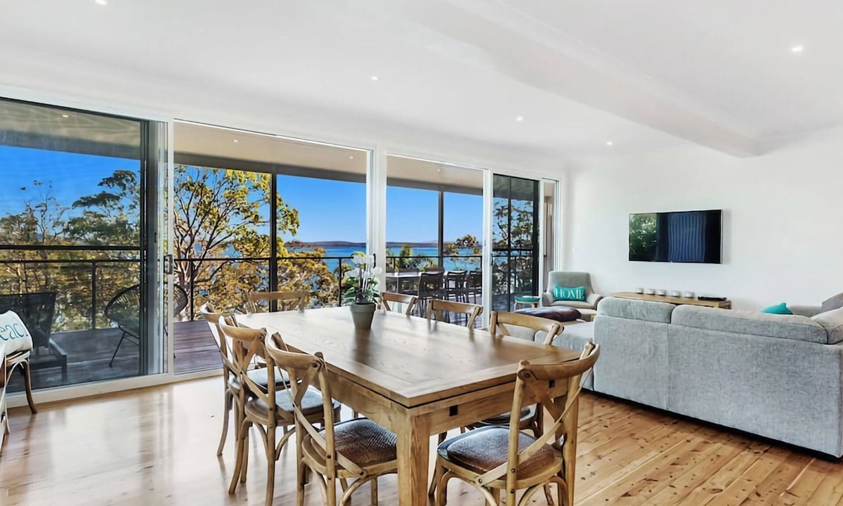 Nelson Bay House | Luxury on Dutchmans Beach