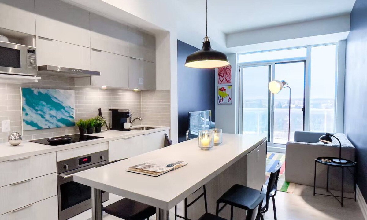 Unionville Apartment | Luxury Penthouse in Downtown Markham