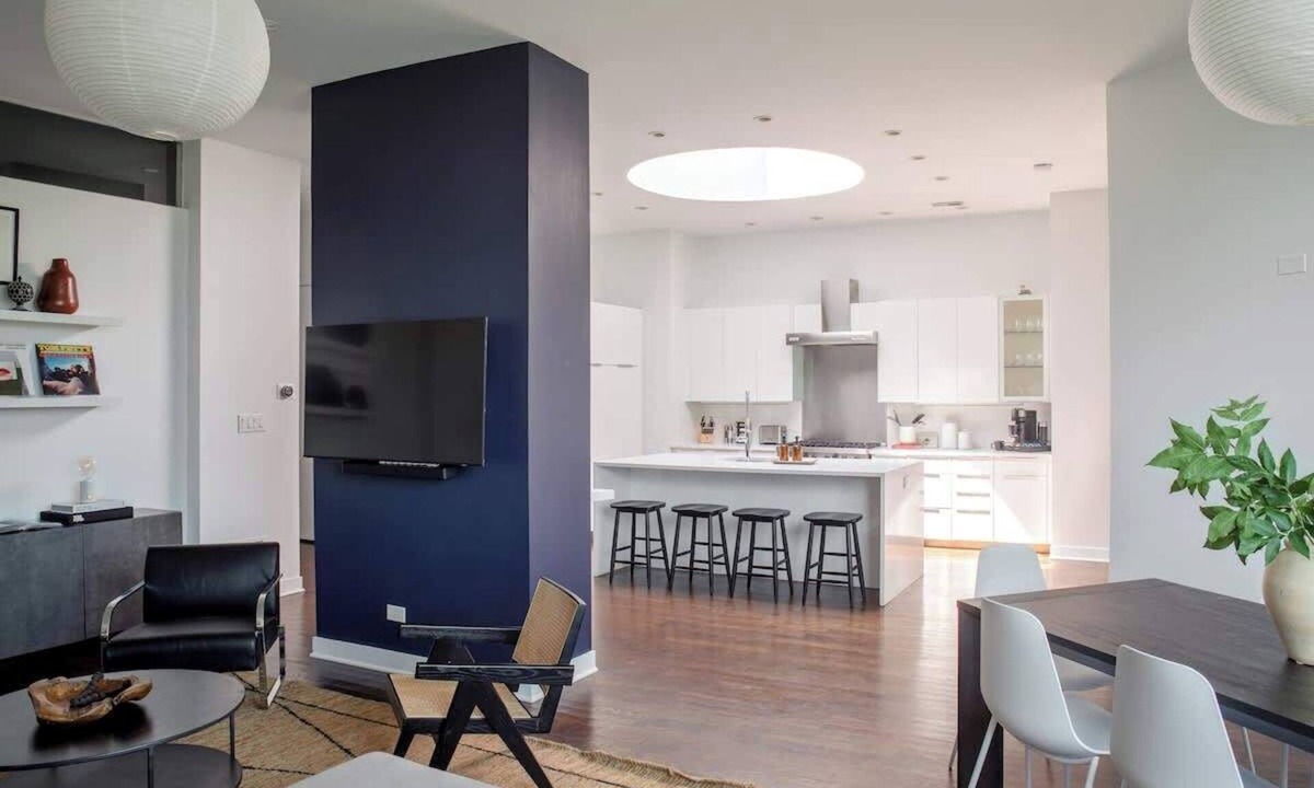 West Town Apartment | Luxury Penthouse Loft - Heart of Fulton Market
