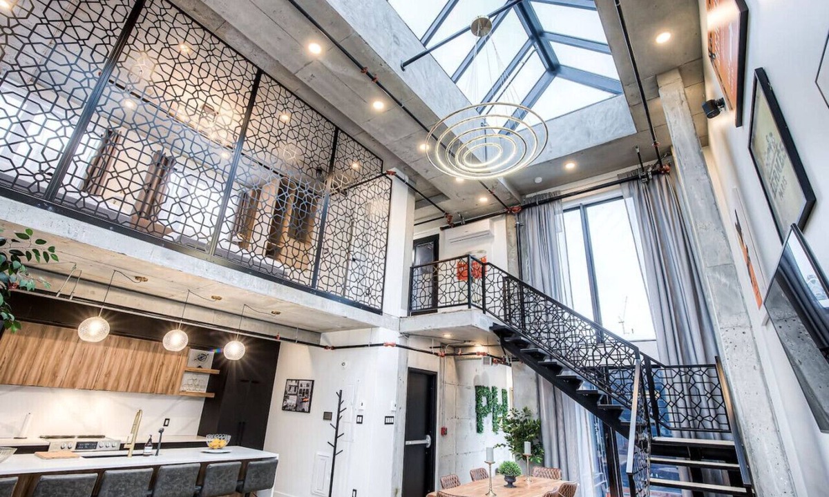 Cite Multimedia Apartment | Luxury Penthouse Private Rooftop Old MTL