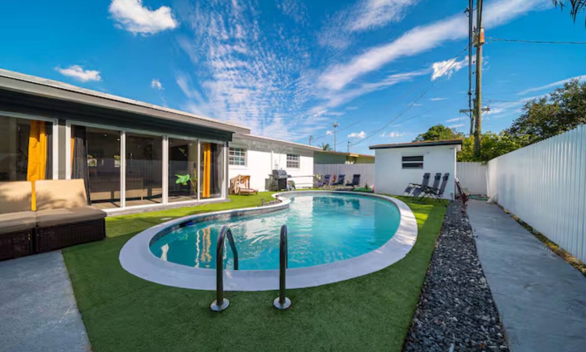 Ives Estates House | LUXURY POOL VILLA 5BD 4BR #3, Heated Pool