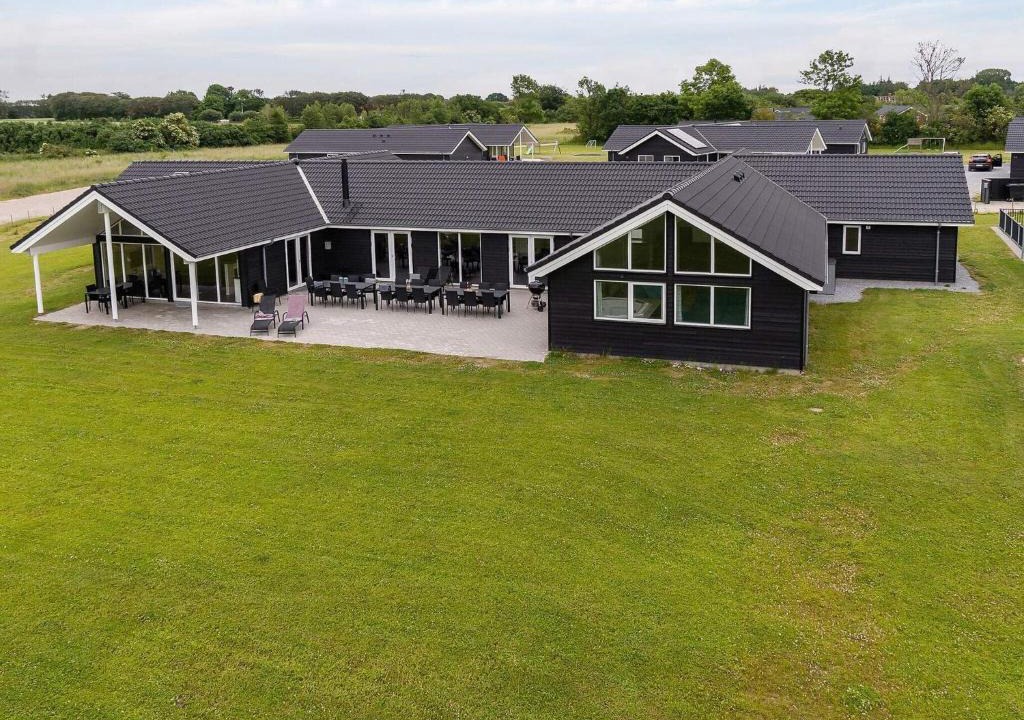 Grenaa House | Luxury Pool Villa in Grena