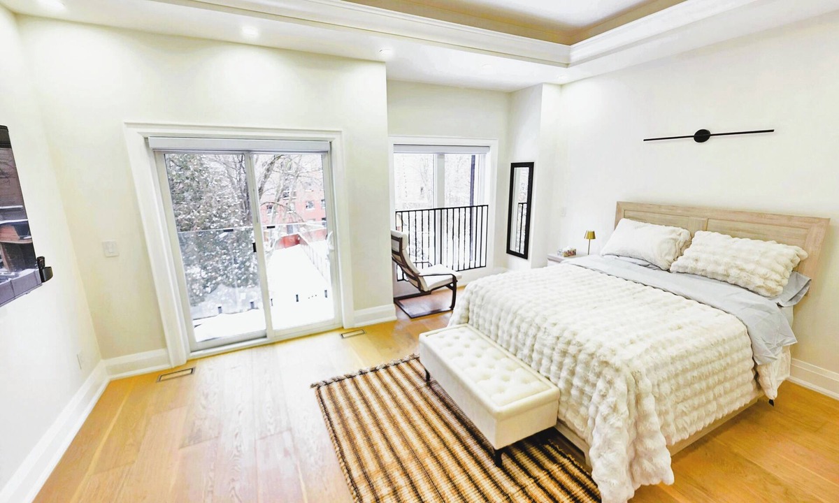 Woodbine Gardens House | Luxury Premium 4BR Home | Free Parking | Near Downtown Toronto