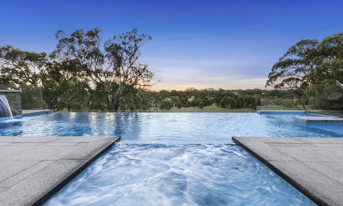 Elaine House | Luxury Private Estate