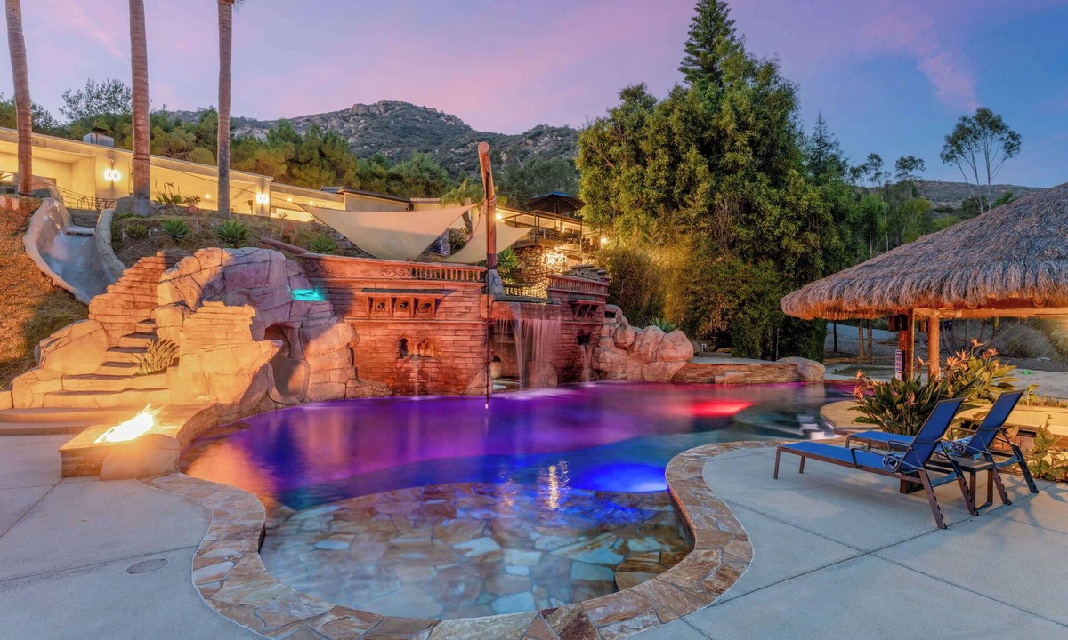 West Ridge House | Luxury Private Resort | Pirate Ship Pool & Theater