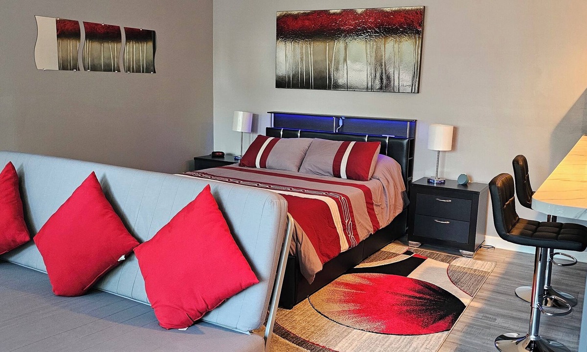 Memorial Parkway Condo | Luxury Private Studio Quiet Residential Area Not Hotel or Apartment Complex