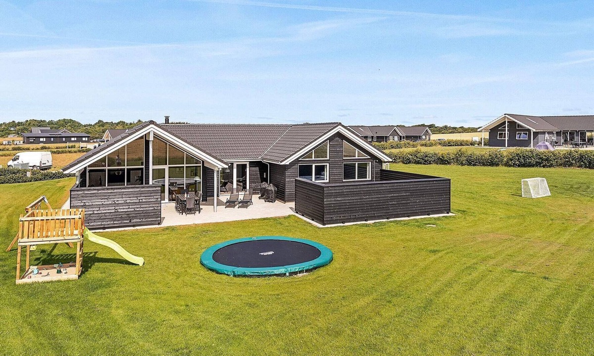 Spøttrup House | Luxury Retreat for 18 - By Traum Ferienwohnungen
