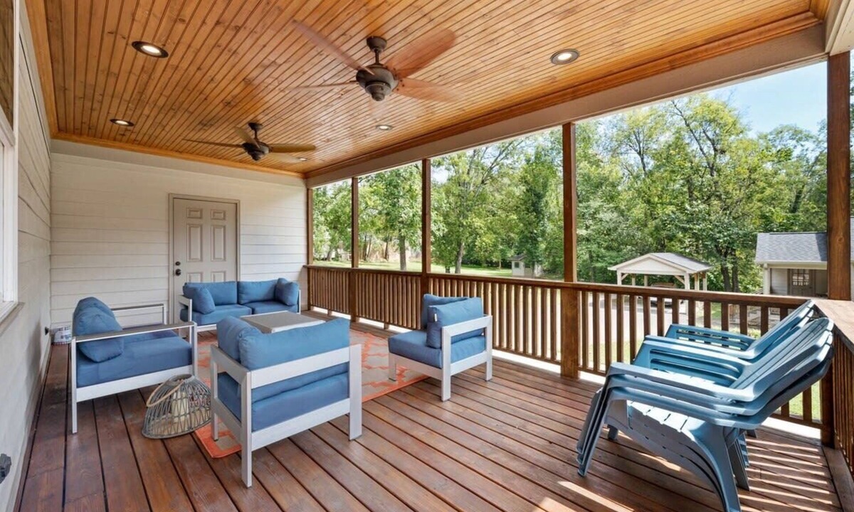 Red Bank House | Luxury Retreat in Red Bank, TN! Near Downtown