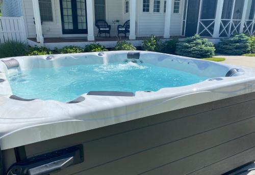 West Wing Estates House | Luxury Retreat - Pool, Hot Tub, Outdoor Kitchen & Fire Pit