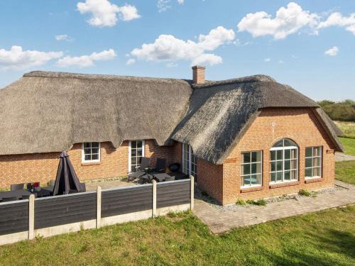 Vedersø Klit House | Luxury Retreat with Pool