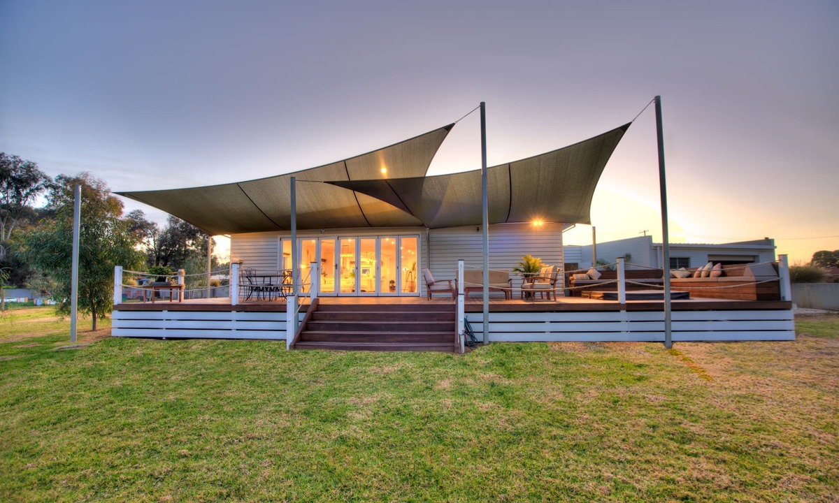 Echuca House | Luxury Riverfront Retreat