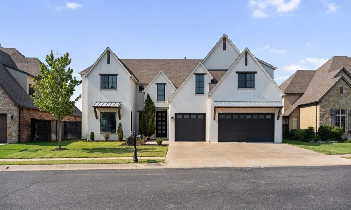 Tulsa House | Luxury Riverside Home with Theatre