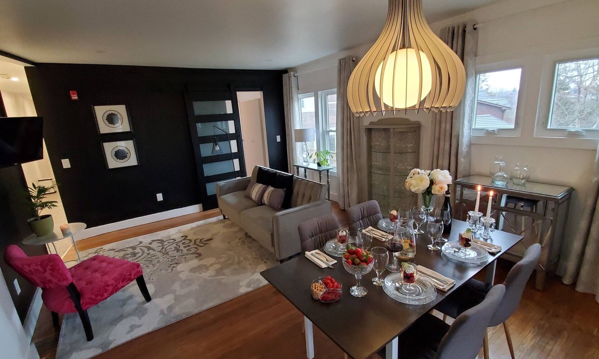 Niagara Falls Apartment | Luxury Riverview Apartment Walk to Niagara Falls, Parkway & Attractions!
