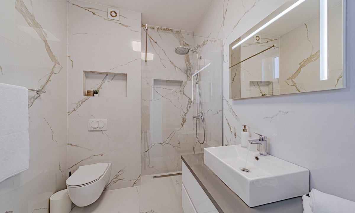 Cove Tri Zala (Zrnovo) Apartment | Luxury Rooftop Apartment with Outdoor Kitchen & Jacuzzi