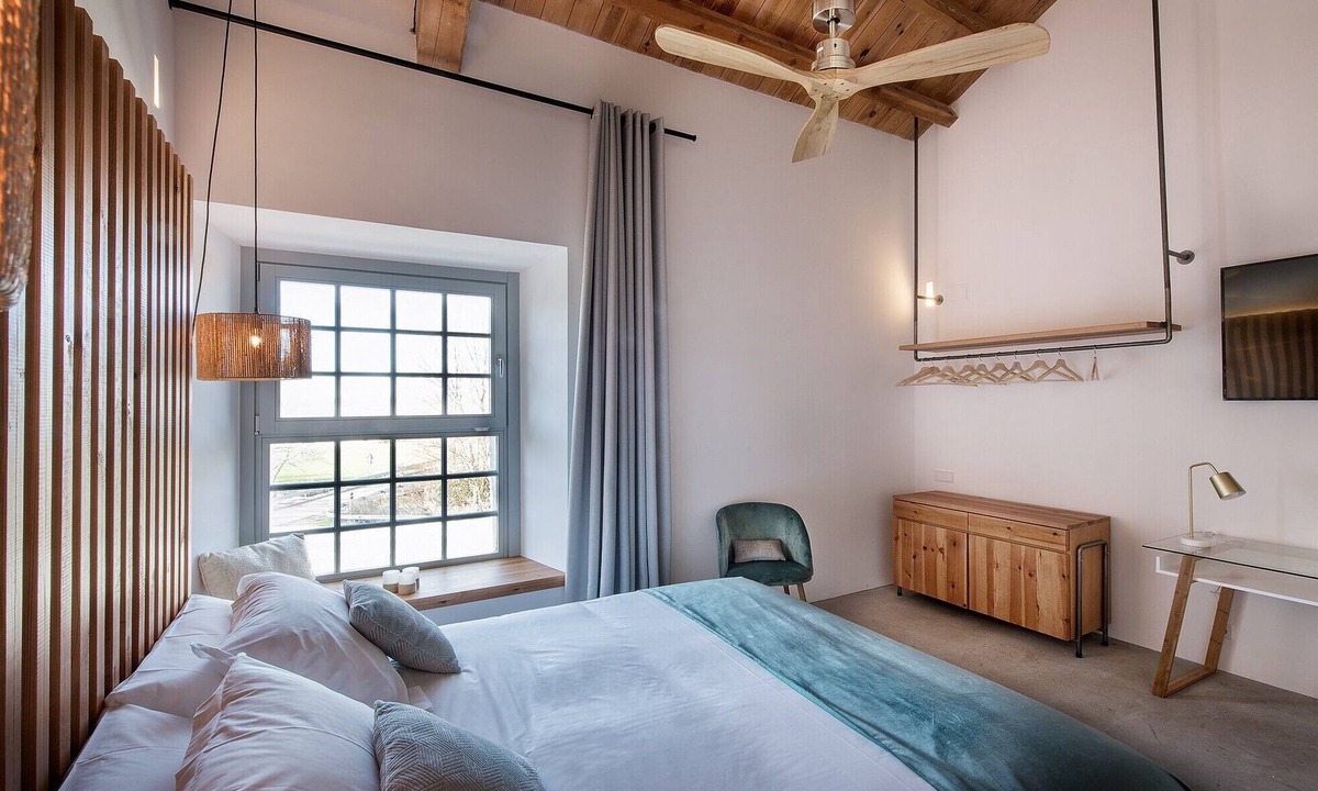 Abarca de Campos Apartment | Luxury Room Fábrica de los Sueños in Palencia, Accessible