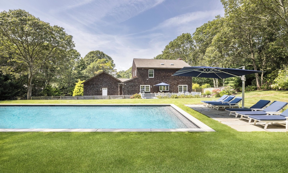 Sag Harbor House | Luxury Sag Harbor Village Estate Pool & Spa