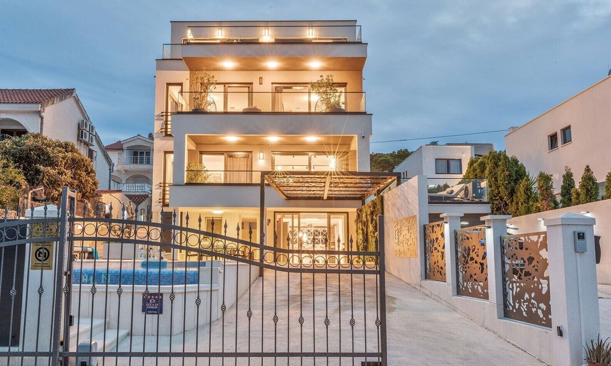 Okrug Gornji Villa | Luxury Seafront Villa Destiny Ciovo with 2 Pools