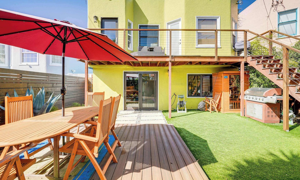 St. Mary's House | Luxury SF Retreat! Private Patio-2bd-Full Kitchen