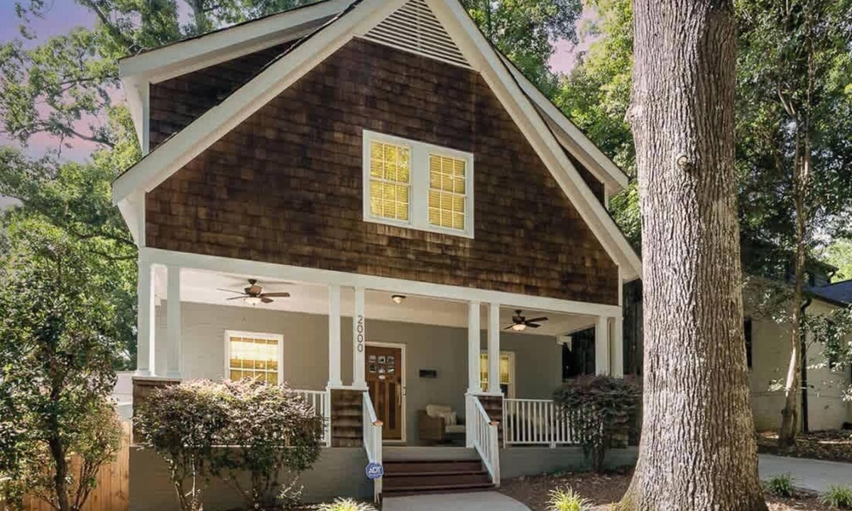 Wilmore House | Luxury South End Retreat - Hot Tub - 4 Bedrooms