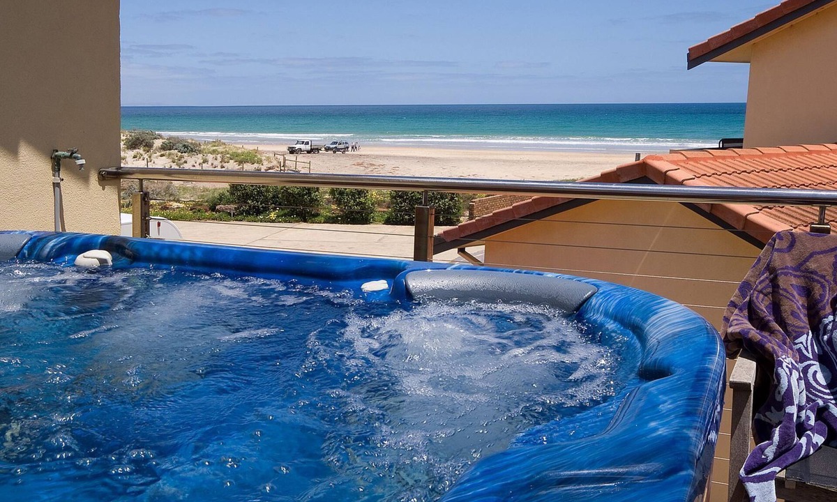 Moana House | Luxury Spa “Beachfront Moana”