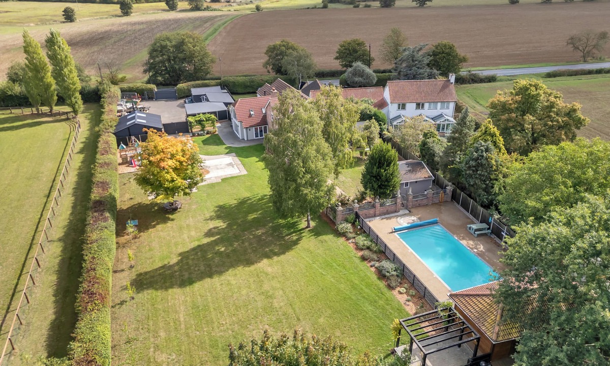 Bury St Edmunds House | Luxury Spa Mansion