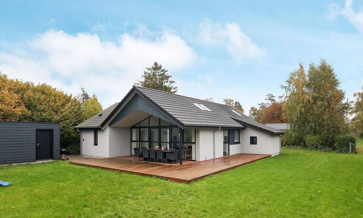 Hasmark Strand House | Luxury Spa Retreat by Beach