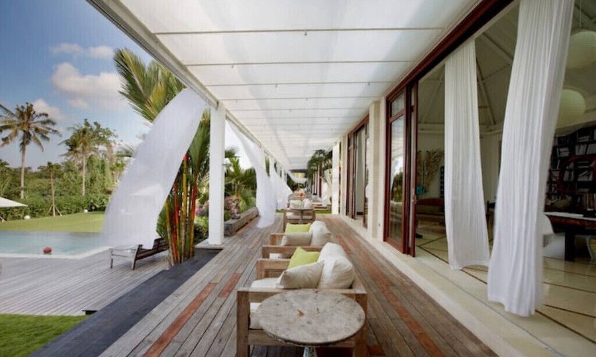 Padonan Villa | Luxury Spacious Family 5BR Villa Big Pool & Garden