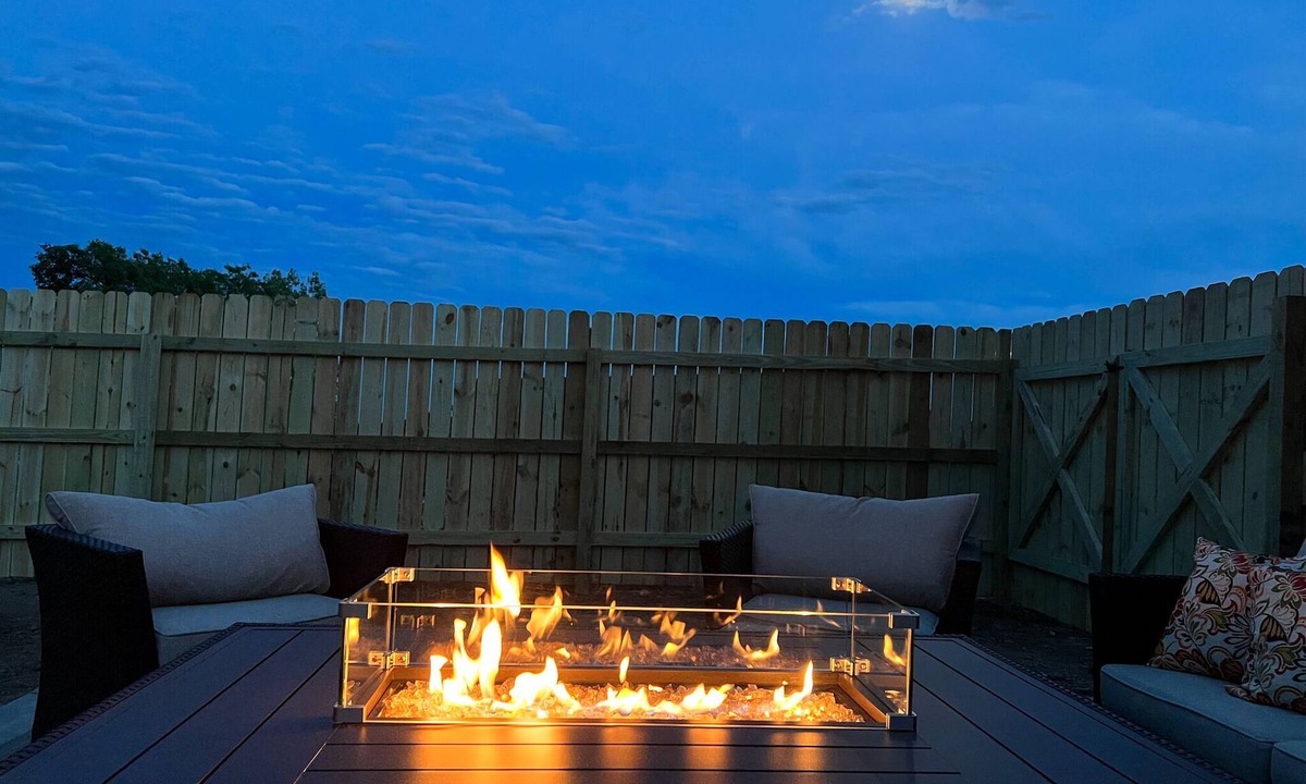 Rapid Valley House | Luxury Stay w/Coffee Bar & Movie Room, 2 King Suites, Firepit — Black Hills View