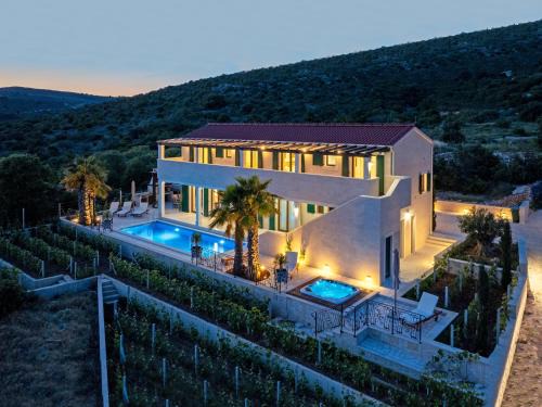 Jarebinjak Villa | Luxury Stone Villa Smokvica, Heated Pool, Sauna, Jacuzzi, Sea View