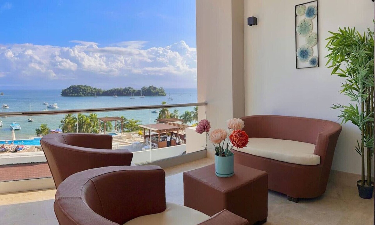 Samana Apartment | Luxury, Stunning Bay View Pool