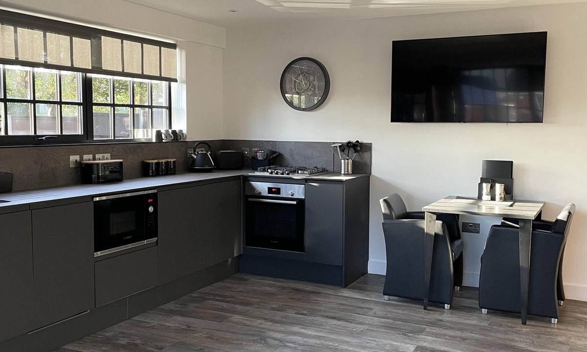 Pattiswick Apartment | Luxury Superior Apartment