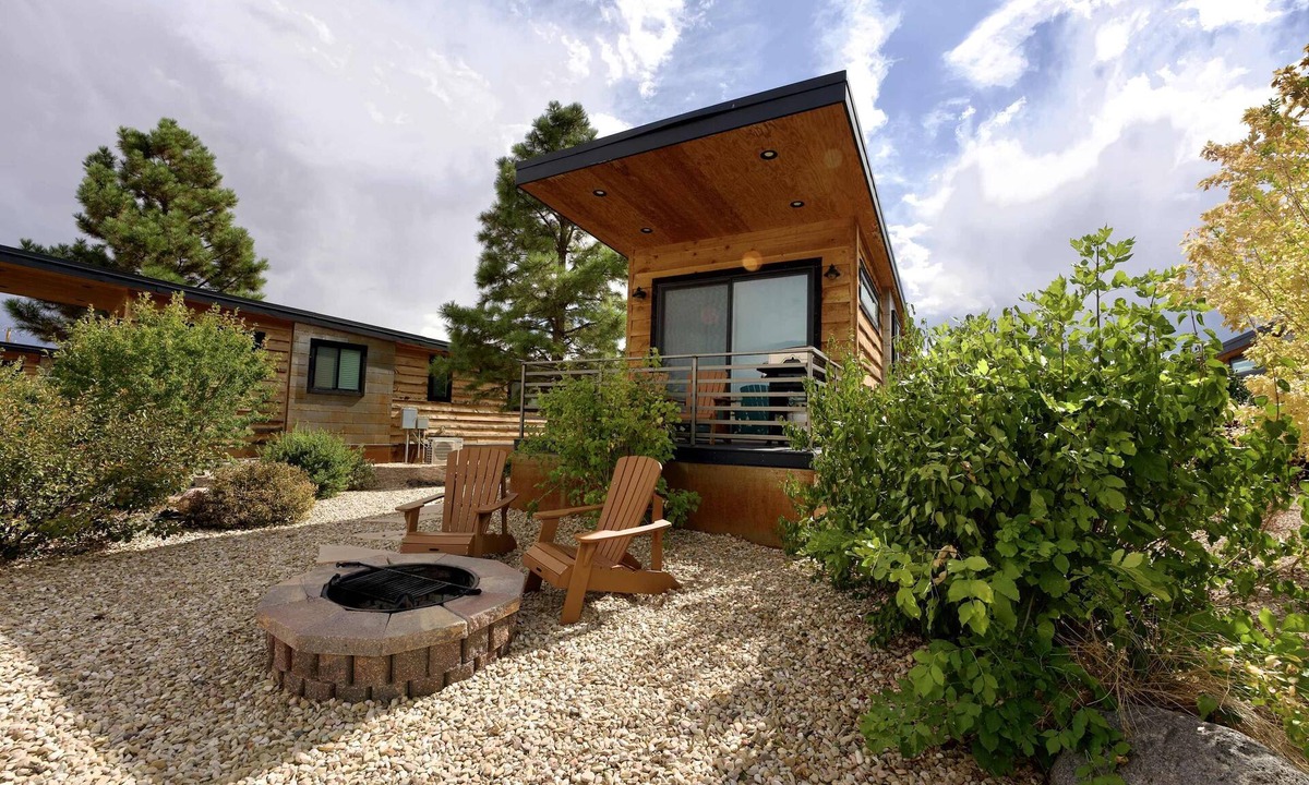 Escalante House | Luxury Tiny Home Near Bryce Canyon & Escalante