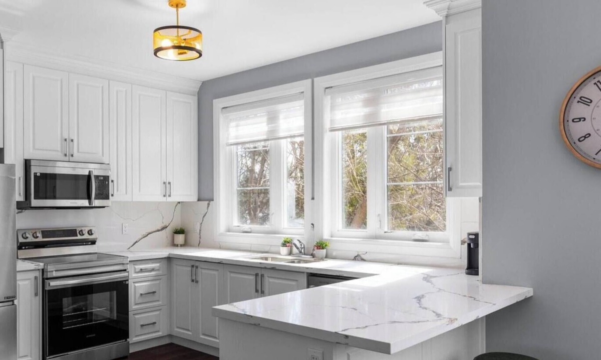 Newmarket House | Luxury Townhome w/Private Elevator