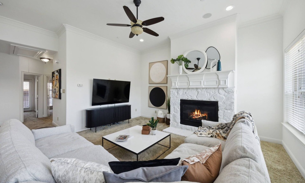 Legacy Town Center North House | Luxury Townhome walking distance to Legacy West