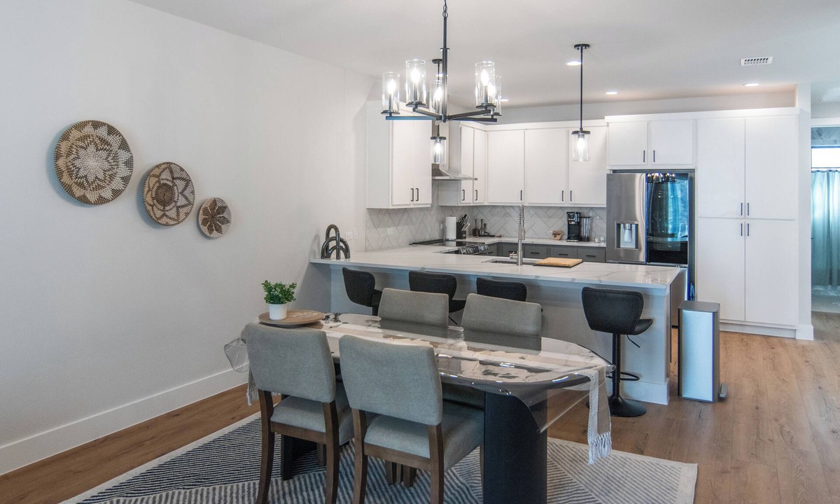 McNeil House | LUXURY TOWNHOME WITH 4-bedroom townhome in charming Austin CENTRALLY LOCATED.